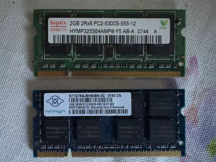 3 Gb (1x2Gb + 1x1Gb) RAM DDR2 SO-DIMM 667 Mhz PC-5300