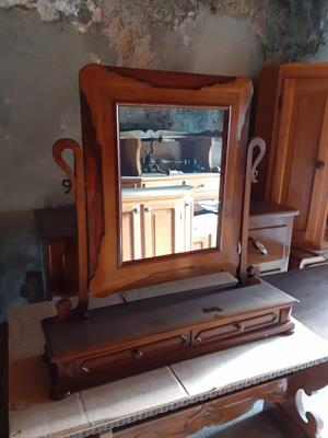 Pettiniera in legno