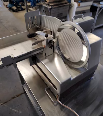 Taglierina affettatrice automatica Graef VA-400, anno 2005 - Anteprima 3