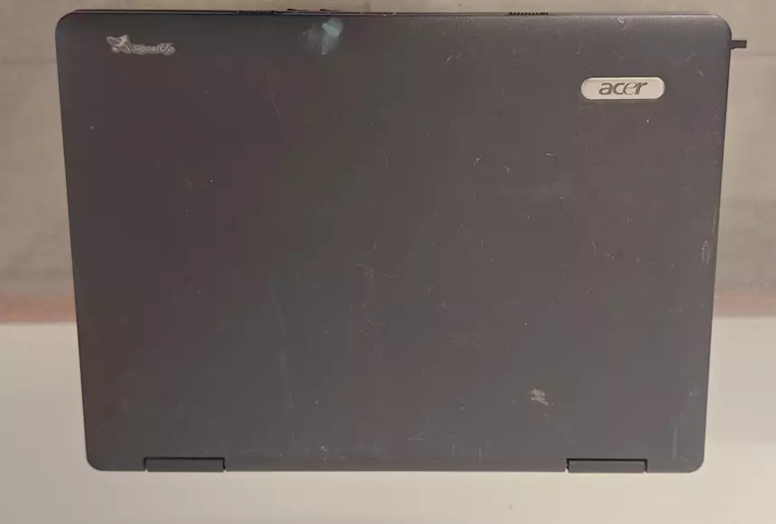 Foto 4Notebook Marca ACER EXTENSA modello MS2231
