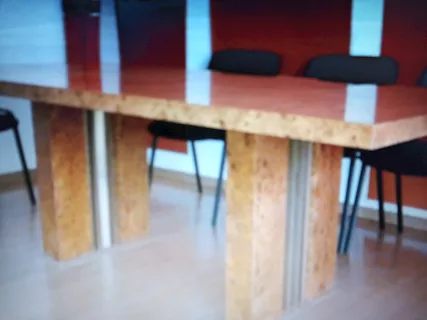 - Tavolo rettangolare in radica con