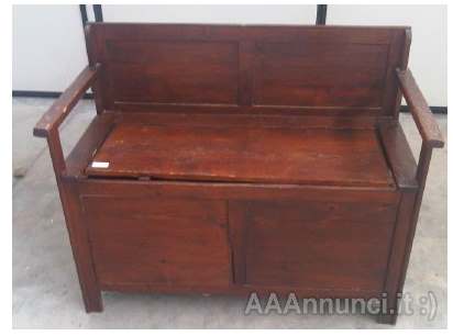 Cassapanca in legno