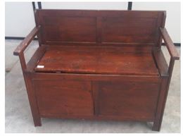 Cassapanca in legno
