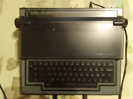 Macchina per scrivere - Foto 3