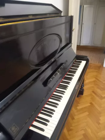 Dono pianoforte verticale