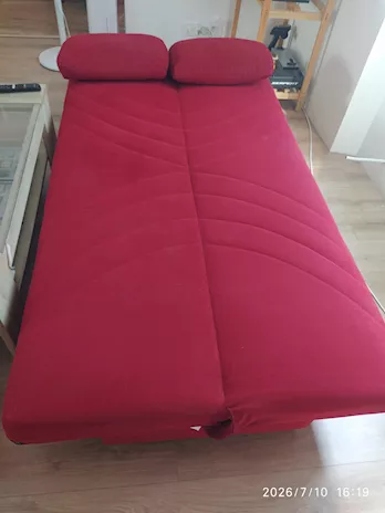 Divano letto rosso come nuovo - Anteprima 3