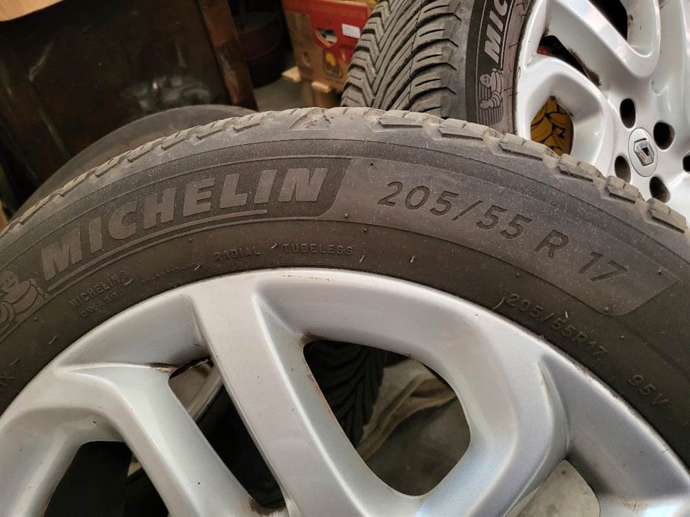 Pneumatici 205/55 R17 95V XL Cerchione Renault - Foto 4