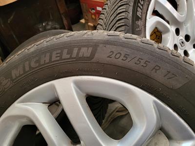 Pneumatici 205/55 R17 95V XL Cerchione Renault - Foto 4
