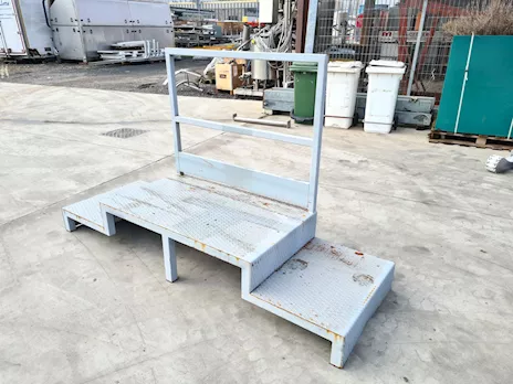 Piattaforma di passaggio industriale usata