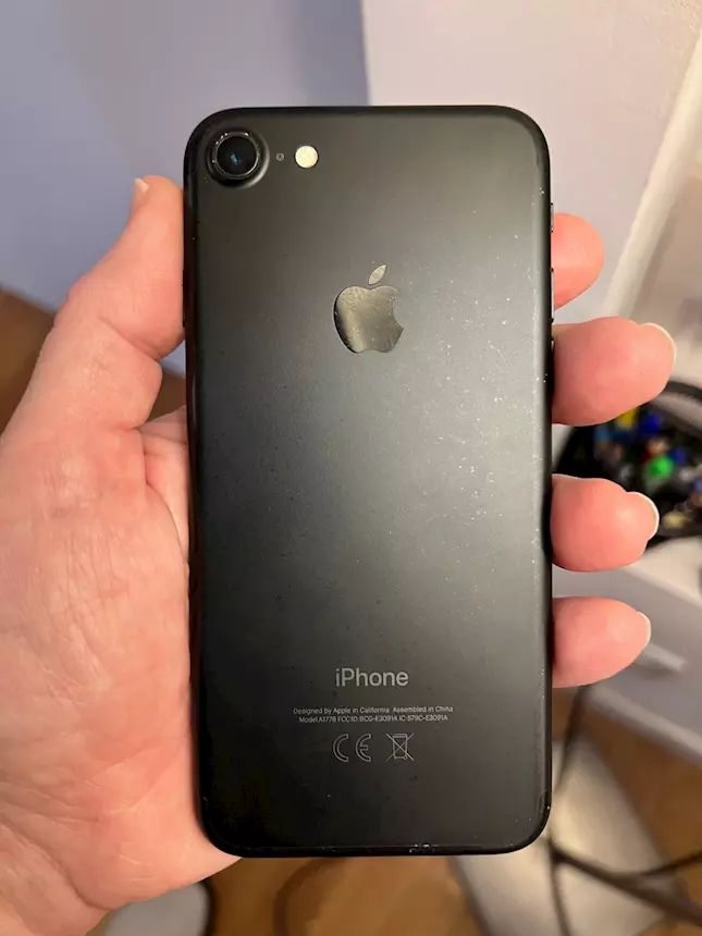 Foto 10IPhone 7 nero