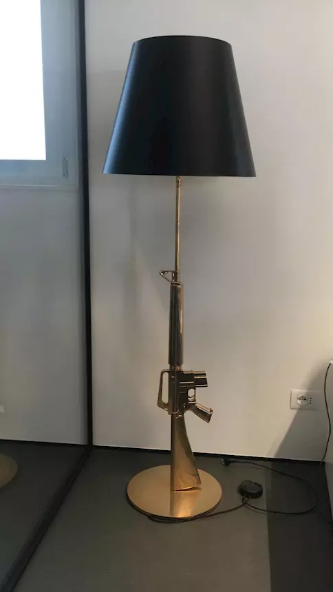 Lampada da Terra FLOS Gun Lounge - Originale