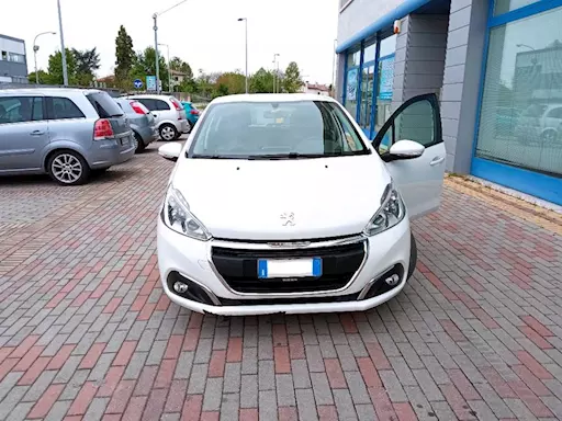 PEUGEOT 208 1.6 HDI