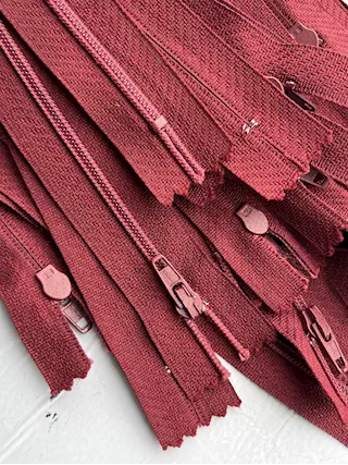 Stock cerniere zip colori vari - Pezzi 2.000