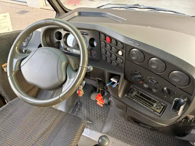Foto 6IVECO CACCIAMALI 65C15 Anno 2003 Km 448000 Euro 3