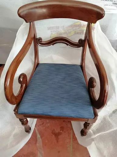 Tavolo stile inglese con sedie