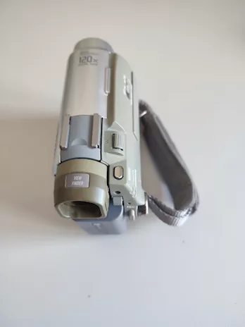 Videocamera Marca Sony completa di tutto, mod. DCR, ottime condizioni - Foto 2