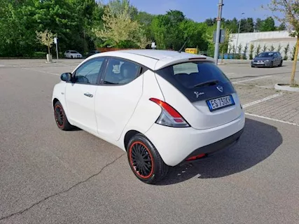 Lancia Ypsilon 1.2 69 CV 5 porte - Clima - City