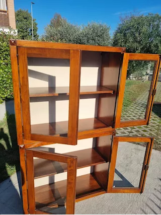 Graziosa credenza a due ante, color noce, ottimo stato - Foto 2