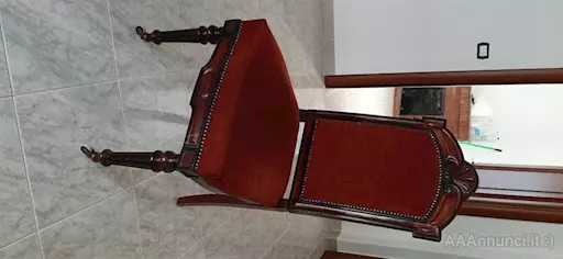 Scrivania e sedia coordinata