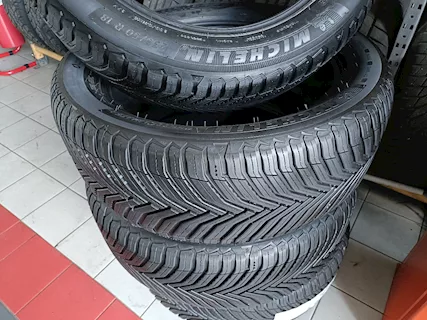Michelin 235/50/18