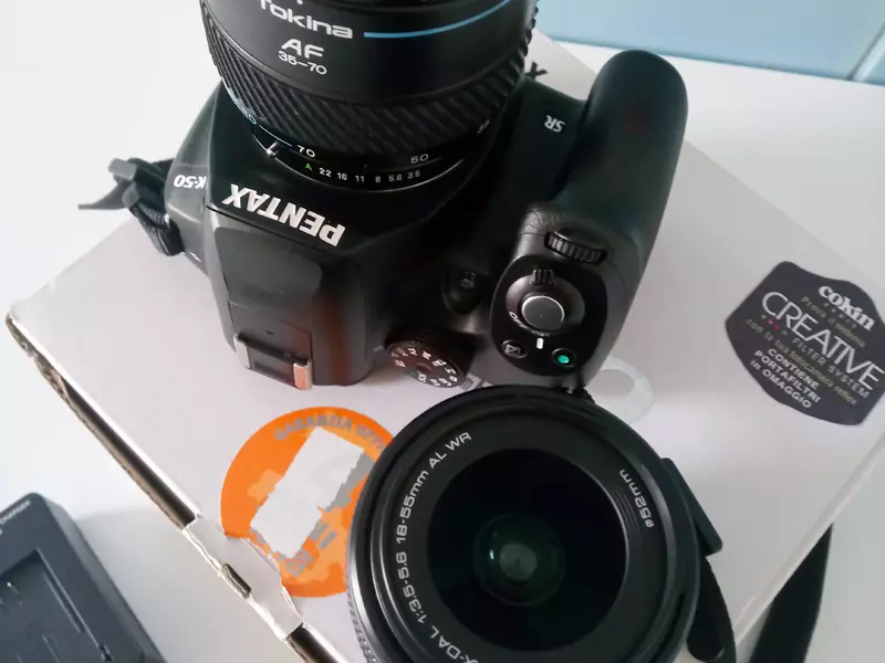 Foto 5Macchina fotografica Marca Pentax K-50 guasta solenoide