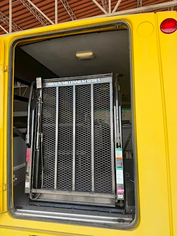 Vendo scuolabus Marca Iveco Anno 1999 Euro 2 - Anteprima 3