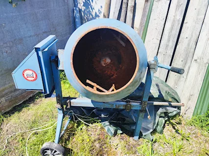 Betoniera Elettrica 220 Volt - 180/200 Litri