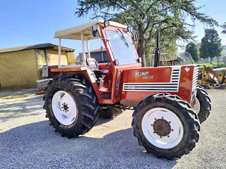 Trattore agricolo Fiat 780DT