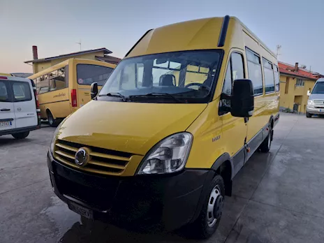 Scuolabus varie tipologie Marca Iveco Anno 2010 - Anteprima 2