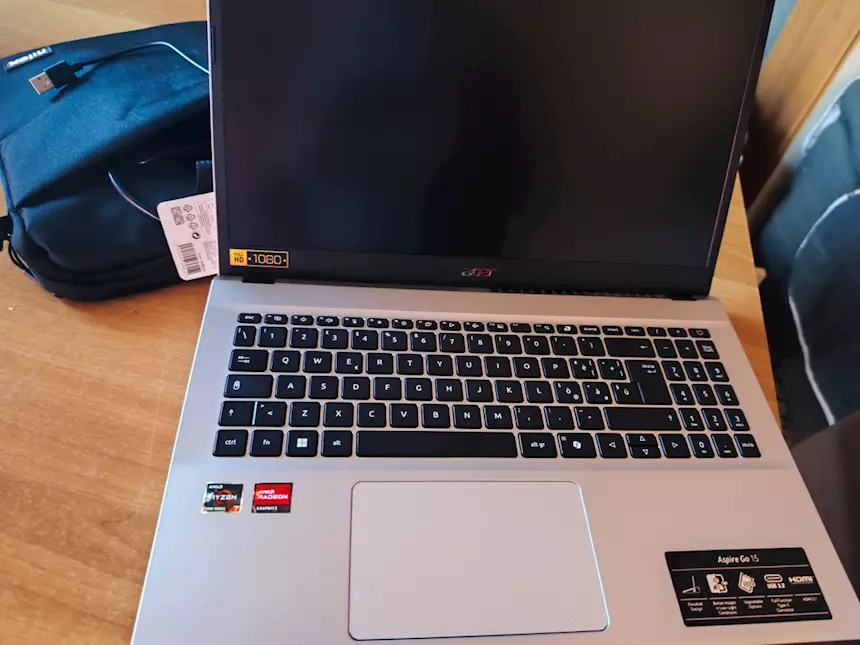 Foto 2Acer Aspire Go 15 AG15-42P-R9Q9 AMD Ryzen™ 7 5825U Computer