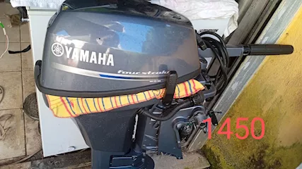 Motore Yamaha 9.9 e4 CV e accessori