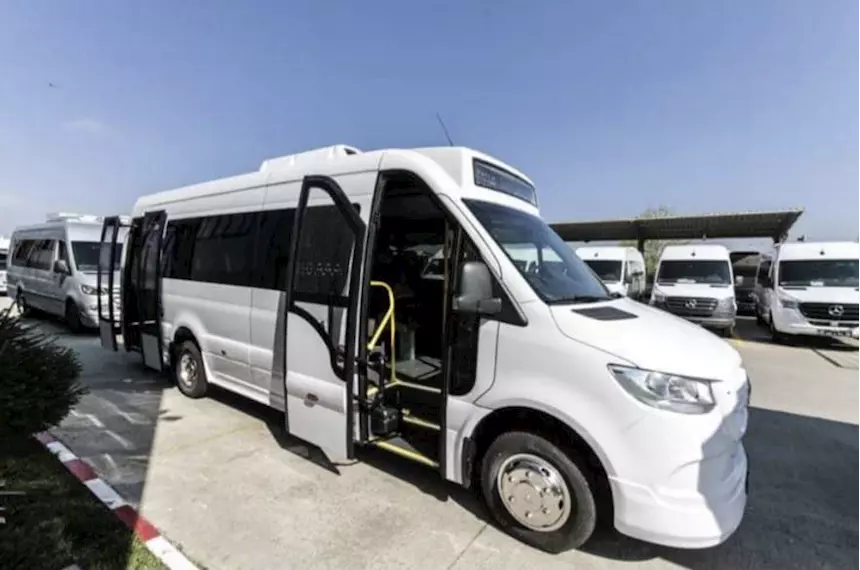 Mercedes Sprinter 15+12+1+1 nuovo Euro 6, tipo veicolo, cambio: automatico