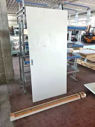 Porte vai e vieni e scorrevoli da sala usate