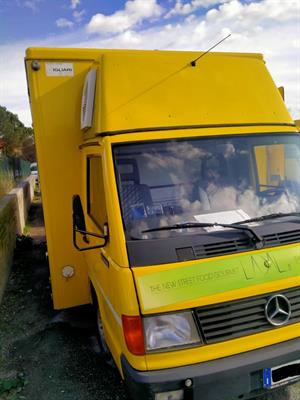 Mercedes Benz 1100 L