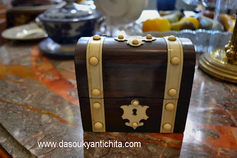 Cofanetto porta profumi XX secolo, in legno - Foto 6