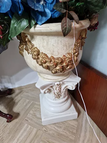 Porta vaso in pietra