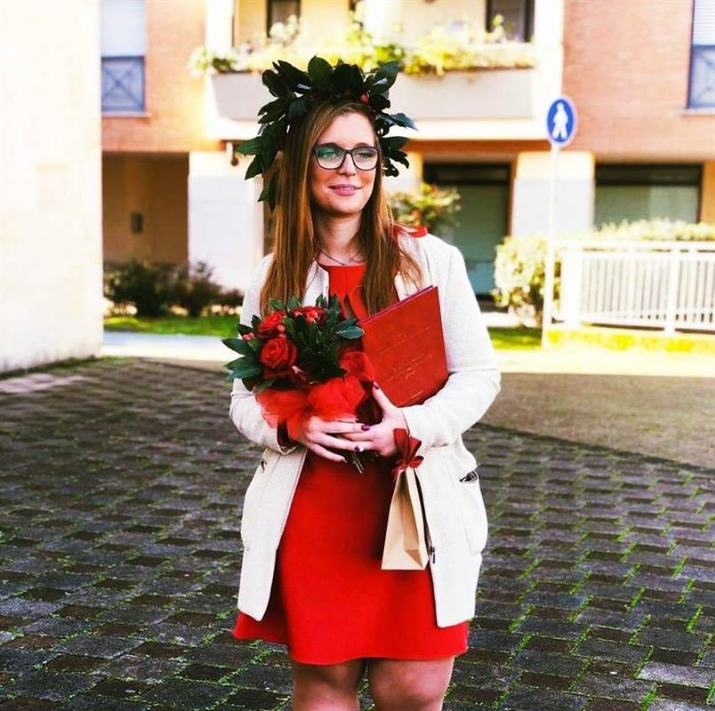 Insegnante e laureata in lingue offre ripetizioni