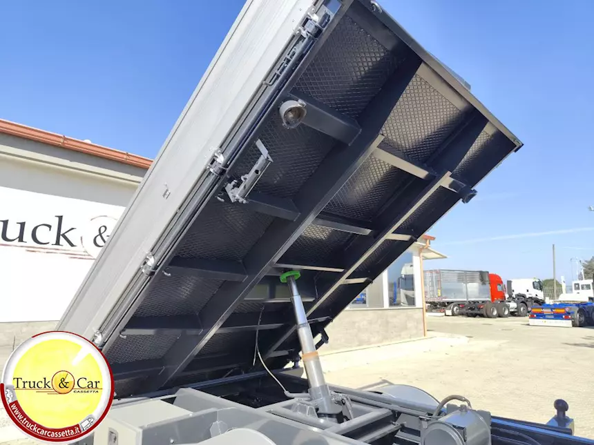 Foto 7Iveco Daily 35C18 - 2020 - motore nuovo - ribaltabile trilaterale