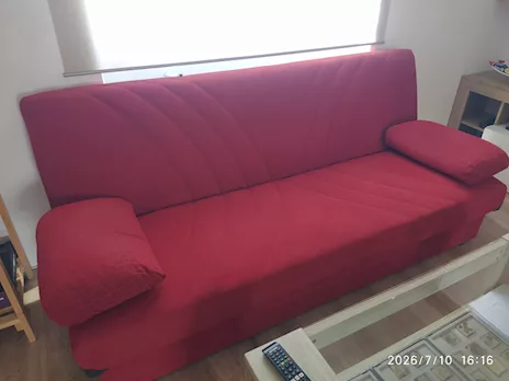 Divano letto rosso come nuovo