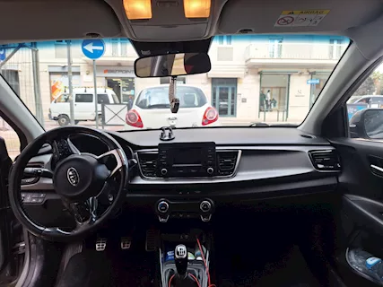 Kia Rio 1.4 CDRI 90CV 5 porte Anno 2017 Km 185000 Diesel, in buone condizioni - Foto 2