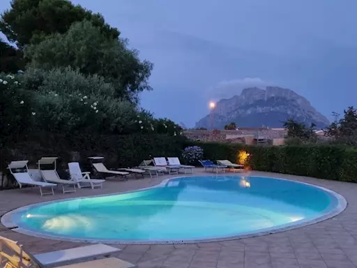 VILLA A PORTO SAN PAOLO