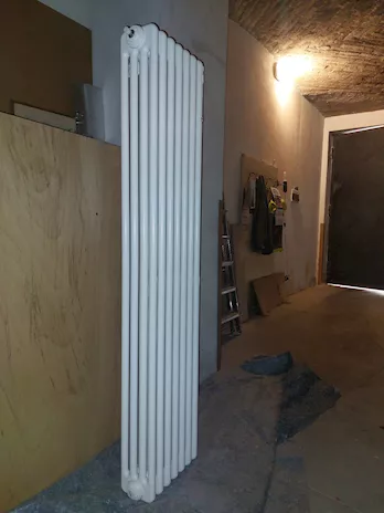 Termosifone nuovo marca Irsap