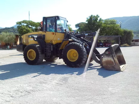 Pala gommata usata marca Komatsu WA250PZ-5 Anno 2008 Ore 7600, in buone condizioni - Anteprima 9