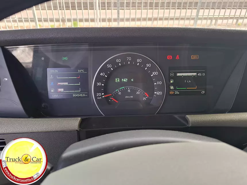 Foto 6Volvo FH 500 - 2015 - trattore con Impianto Idrauli Km 904549, marca MENCI
