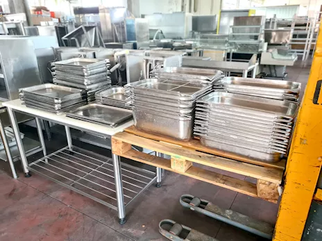 Set teglie e vaschette GN1/1 usate