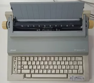 Macchina per scrivere Olivetti - Anteprima 3