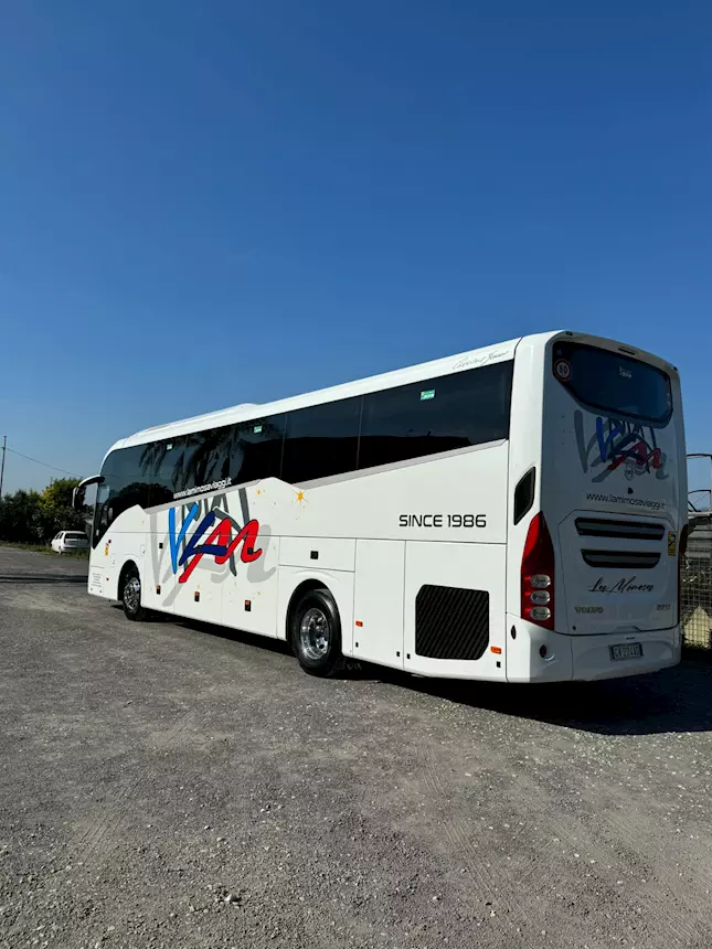 Foto 2Volvo 9900 Anno 2020 Km 290000 Euro 6