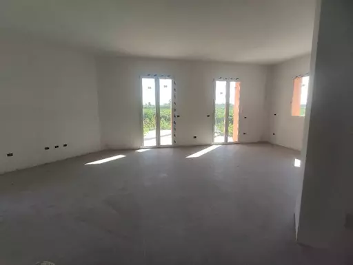 Villa Indipendente con Giardino