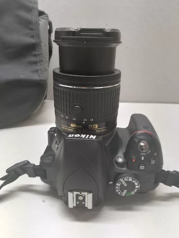 Nikon D3300 con obiettivo. Come nuova - Anteprima 4