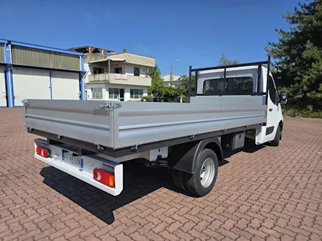 Renault Master gemellato cassone fisso 4,4 m 2019 Euro 6 Km 178000 - Anteprima 3